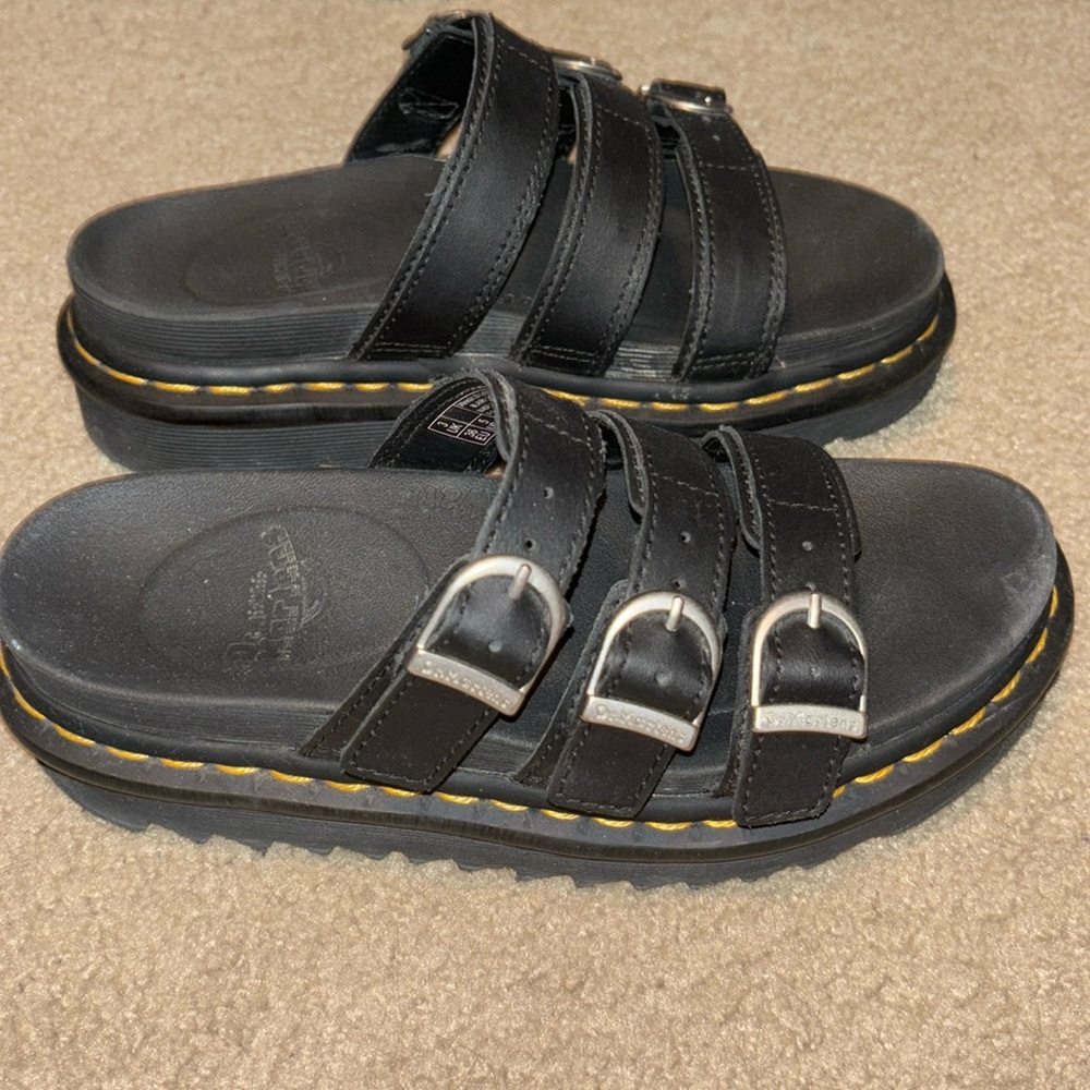 Dr.Martens sandals